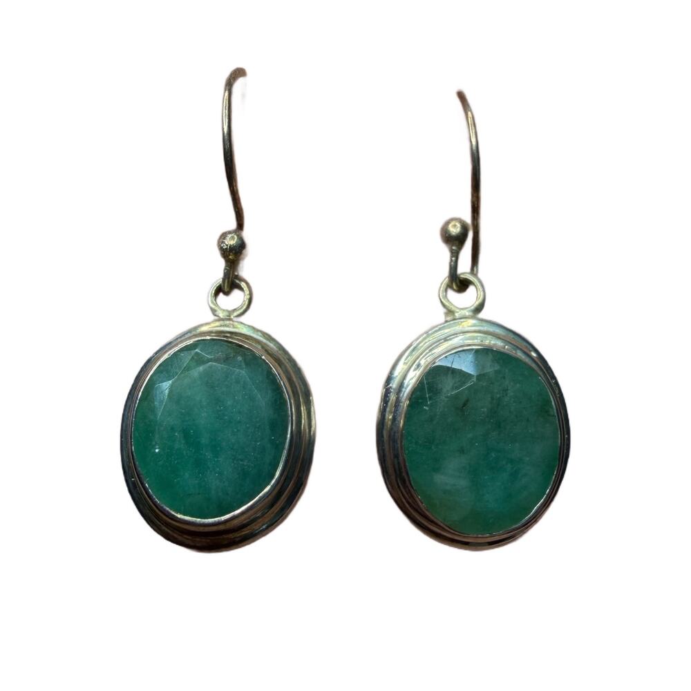 Gorgeous Large Faceted Green Emerald set in sterling silver marked India 925
